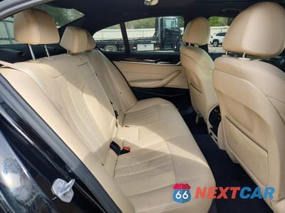 Zdjęcie 9 z 11 samochodu: 2021 BMW 530 I VIN:WBA53BH04MCF88101 - miniatura
