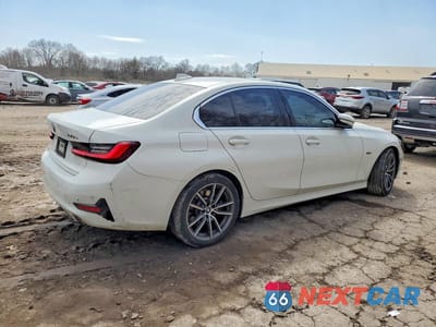 Trzecie zdjęcie samochodu z tyłu: 2022 BMW 330XE VIN:3MW5P9J0XN8C38596 - miniatura