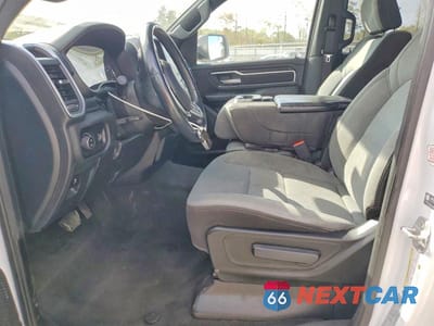 Zdjęcie 7 z 12 samochodu: 2023 RAM 1500 BIG HORN VIN:1C6RREFT0PN614336 - miniatura