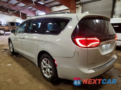 Drugie zdjęcie samochodu z przodu: 2017 CHRYSLER PACIFICA TOURING L PLUS VIN:2C4RC1EGXHR653656 - miniatura