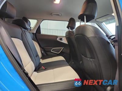 Zdjęcie 11 z 12 samochodu: 2024 KIA SOUL GT-LINE VIN:KNDJ53AU7R7241177 - miniatura