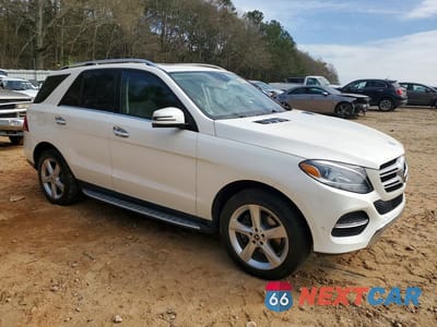 Czwarte zdjęcie samochodu z boku: 2017 MERCEDES-BENZ GLE 350 4MATIC VIN:4JGDA5HB4HA985812 - miniatura