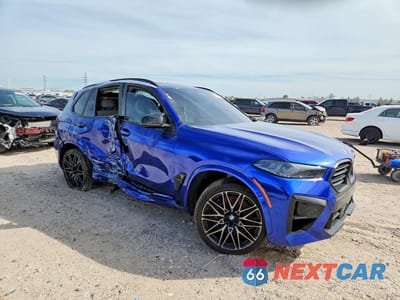 Czwarte zdjęcie samochodu z boku: 2024 BMW X5 M COMPETITION VIN:5YM13ET05R9T77511 - miniatura