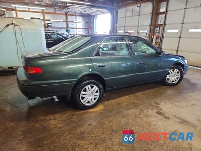 Trzecie zdjęcie samochodu z tyłu: 2001 TOYOTA CAMRY LE VIN:4T1BG22K91U819903 - miniatura