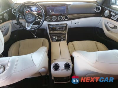 Zdjęcie 8 z 11 samochodu: 2019 MERCEDES-BENZ E 300 VIN:WDDZF4JB1KA525469 - miniatura