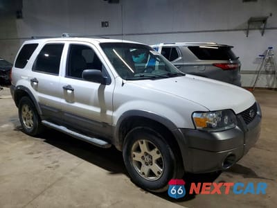 Czwarte zdjęcie samochodu z boku: 2006 FORD ESCAPE XLT VIN:1FMYU93106KC14012 - miniatura