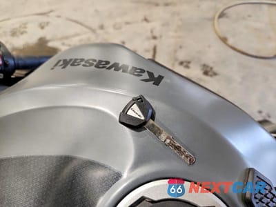 Zdjęcie 8 z 9 samochodu: 2025 KAWASAKI ZX636 K VIN:JKBZXJJ15SA031201 - miniatura