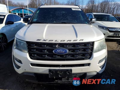 Piąte zdjęcie samochodu w środku: 2016 FORD EXPLORER SPORT VIN:1FM5K8GT0GGA48724 - miniatura