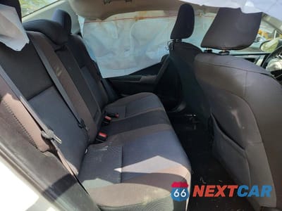 Zdjęcie 10 z 12 samochodu: 2018 TOYOTA COROLLA LE VIN:5YFBURHE8JP756250 - miniatura