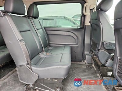 Zdjęcie 11 z 13 samochodu: 2016 MERCEDES-BENZ METRIS VIN:WD4PG2EE4G3086454 - miniatura