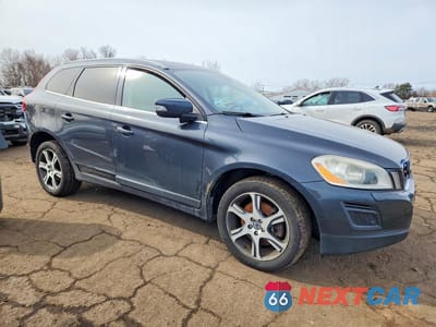 Czwarte zdjęcie samochodu z boku: 2011 VOLVO XC60 T6 VIN:YV4902DZ3B2216912 - miniatura