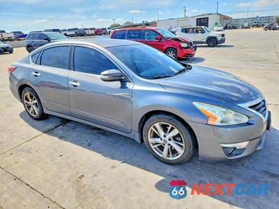 Czwarte zdjęcie samochodu z boku: 2015 NISS ALTIMA SV VIN:1N4AL3AP0FC236086 - miniatura