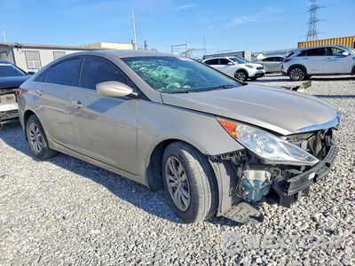 Czwarte zdjęcie samochodu z boku: 2011 HYUNDAI SONATA GLS VIN:5NPEB4AC7BH159619 - miniatura