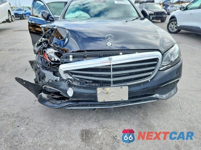 Zdjęcie 11 z 12 samochodu: 2018 MERCEDES-BENZ E 300 4MATIC VIN:WDDZF4KB1JA302653 - miniatura