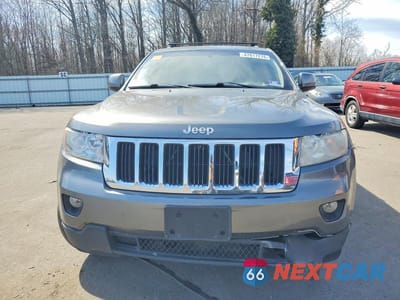 Piąte zdjęcie samochodu w środku: 2012 JEEP GRAND CHEROKEE LAREDO VIN:1C4RJEAGXCC142260 - miniatura