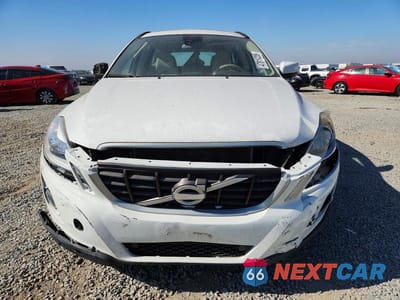 Piąte zdjęcie samochodu w środku: 2010 VOLVO XC60 3.2 VIN:YV4960DL9A2075986 - miniatura