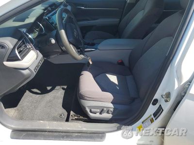 Zdjęcie 7 z 12 samochodu: 2019 TOYOTA CAMRY LE VIN:4T1B11HK1KU290046 - miniatura