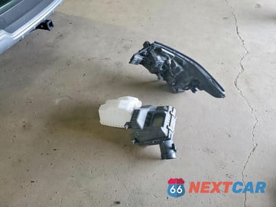 Zdjęcie 13 z 14 samochodu: 2023 SUBARU FORESTER TOURING VIN:JF2SKARC6PH426228 - miniatura