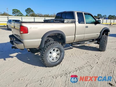 Trzecie zdjęcie samochodu z tyłu: 2000 CHEVROLET S TRUCK S10 VIN:1GCCT19W9Y8182571 - miniatura