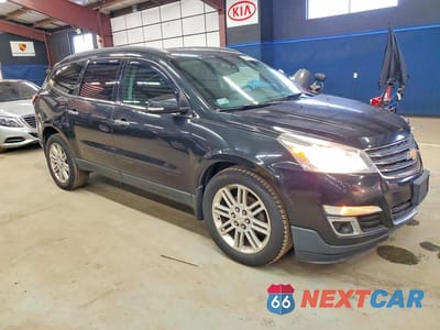 Czwarte zdjęcie samochodu z boku: 2014 CHEVROLET TRAVERSE LT VIN:1GNKVGKDXEJ186660 - miniatura