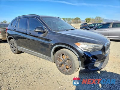 Czwarte zdjęcie samochodu z boku: 2017 BMW X1 XDRIVE28I VIN:WBXHT3C30H5F71820 - miniatura