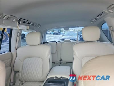Zdjęcie 10 z 13 samochodu: 2019 INFINITI QX80 LUXE VIN:JN8AZ2NE0K9227010 - miniatura