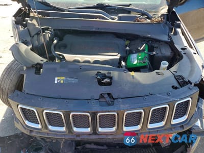 Zdjęcie 12 z 13 samochodu: 2018 JEEP COMPASS LATITUDE VIN:3C4NJCBB3JT293383 - miniatura