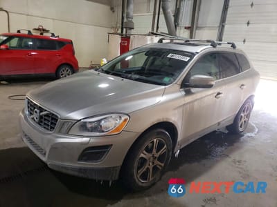 2013 VOLVO XC60 T6 YV4902DZ1D2366214 - główne zdjęcie licytacji z USA - miniatura