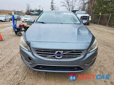 Piąte zdjęcie samochodu w środku: 2016 VOLVO S60 PREMIER VIN:LYV402FK2GB106162 - miniatura