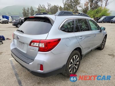 Trzecie zdjęcie samochodu z tyłu: 2016 SUBARU OUTBACK 2.5I LIMITED VIN:4S4BSANC1G3220196 - miniatura