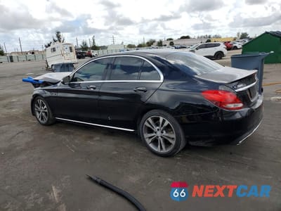 Drugie zdjęcie samochodu z przodu: 2017 MERCEDES-BENZ C 300 VIN:55SWF4JB8HU204279 - miniatura