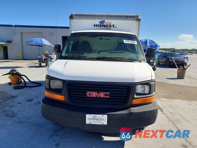 Piąte zdjęcie samochodu w środku: 2005 GMC SAVANA BOX TRUCK VIN:1GDGG31V951901466 - miniatura
