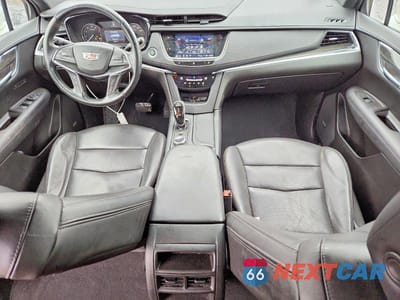 Zdjęcie 8 z 13 samochodu: 2021 CADILLAC XT5 PREMIUM LUXURY VIN:1GYKNCR44MZ153980 - miniatura