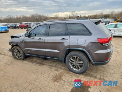 Drugie zdjęcie samochodu z przodu: 2016 JEEP GRAND CHEROKEE LAREDO VIN:1C4RJFAG0GC420871 - miniatura
