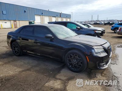 Czwarte zdjęcie samochodu z boku: 2020 CHRYSLER 300 TOURING VIN:2C3CCARG0LH233729 - miniatura