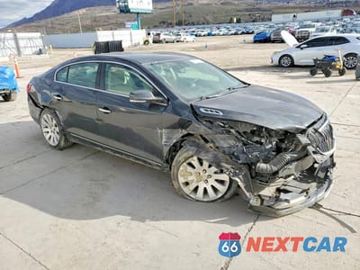 Czwarte zdjęcie samochodu z boku: 2014 BUICK LACROSSE VIN:1G4GC5G38EF121703 - miniatura