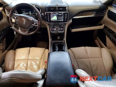 Zdjęcie 8 z 12 samochodu: 2017 LINCOLN CONTINENTAL RESERVE VIN:1LN6L9NP6H5602262 - miniatura