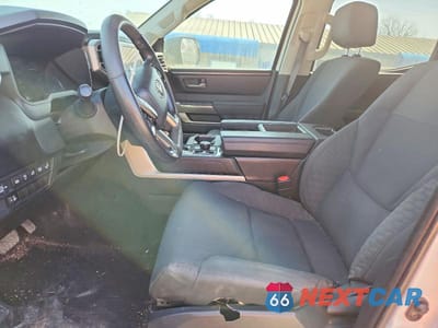 Zdjęcie 7 z 12 samochodu: 2022 TOYOTA TUNDRA SR5 VIN:5TFLA5DB9NX056018 - miniatura