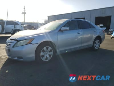 2007 TOYOTA CAMRY LE 4T1BE46K67U589841 - główne zdjęcie licytacji z USA - miniatura
