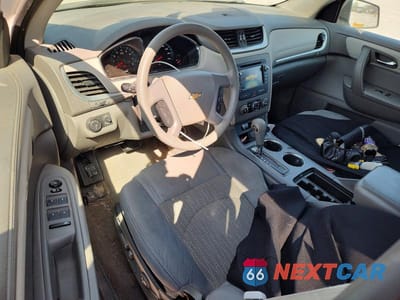 Zdjęcie 8 z 13 samochodu: 2015 CHEVROLET TRAVERSE LS VIN:1GNKRFKD4FJ131279 - miniatura