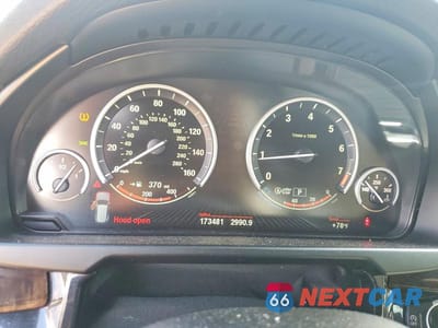 Zdjęcie 9 z 13 samochodu: 2017 BMW X5 XDRIVE35I VIN:5UXKR0C59H0U49919 - miniatura
