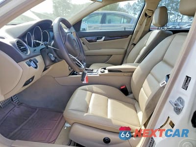 Zdjęcie 7 z 12 samochodu: 2012 MERCEDES-BENZ C 300 4MATIC VIN:WDDGF8BB7CR200647 - miniatura