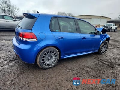 Trzecie zdjęcie samochodu z tyłu: 2013 VOLKSWAGEN GOLF R VIN:WVWPF7AJ1DW056058 - miniatura