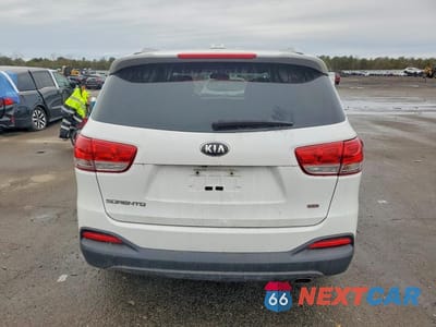 Zdjęcie 6 z 13 samochodu: 2016 KIA SORENTO LX VIN:5XYPG4A38GG018826 - miniatura
