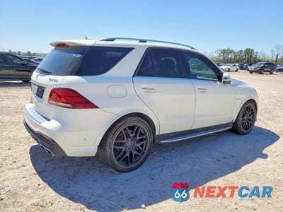 Trzecie zdjęcie samochodu z tyłu: 2016 MERCEDES-BENZ GLE 63 AMG 4MATIC VIN:4JGDA7EB3GA639426 - miniatura