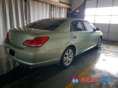 Trzecie zdjęcie samochodu z tyłu: 2010 TOYOTA AVALON XLS VIN:4T1BK3DB8AU370246 - miniatura