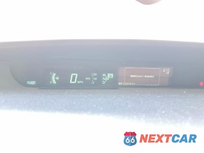 Zdjęcie 9 z 12 samochodu: 2014 TOYOTA PRIUS FOUR VIN:JTDKN3DU2E0374142 - miniatura