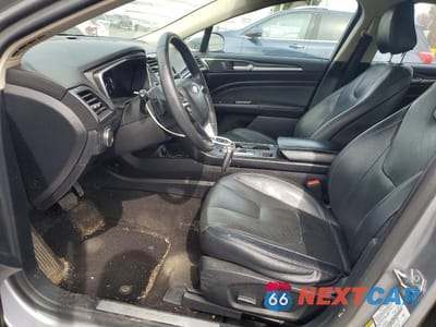 Zdjęcie 7 z 12 samochodu: 2020 FORD FUSION TITANIUM VIN:3FA6P0D96LR174468 - miniatura