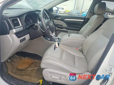 Zdjęcie 7 z 12 samochodu: 2018 TOYOTA HIGHLANDER XLE VIN:5TDKZRFH3JS540778 - miniatura