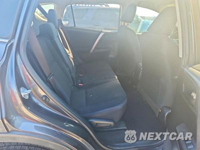 Zdjęcie 10 z 12 samochodu: 2017 TOYOTA RAV4 LE VIN:JTMZFREV5HJ148410 - miniatura